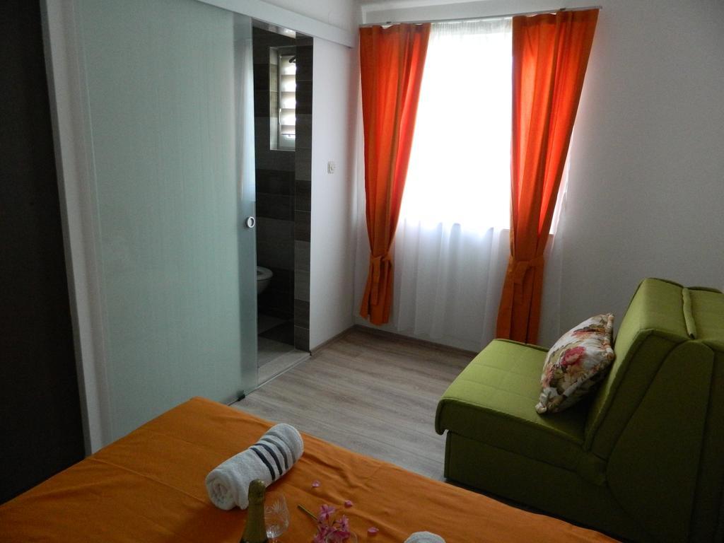 Apartmani Marinovic Podgora Eksteriør billede