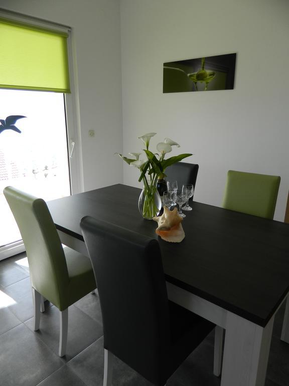 Apartmani Marinovic Podgora Eksteriør billede
