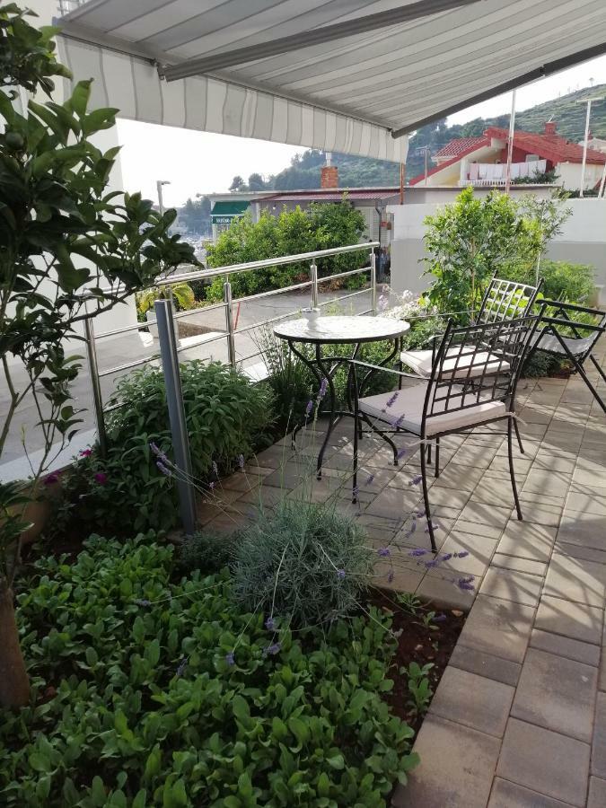 Apartmani Marinovic Podgora Eksteriør billede